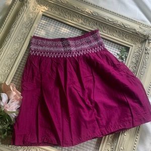 Skirt size 6 but also measured a 30 waist